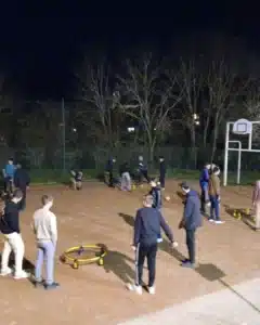 tournoi de spikeball mfr rhone jeunes apprentis en action en